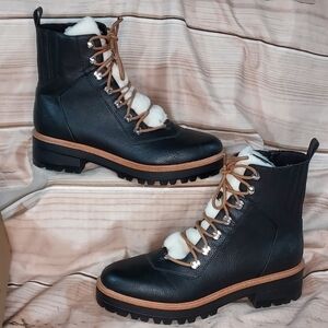 Indigo Rd Iririe combat boot black faux shearing lace up with side zip 10M